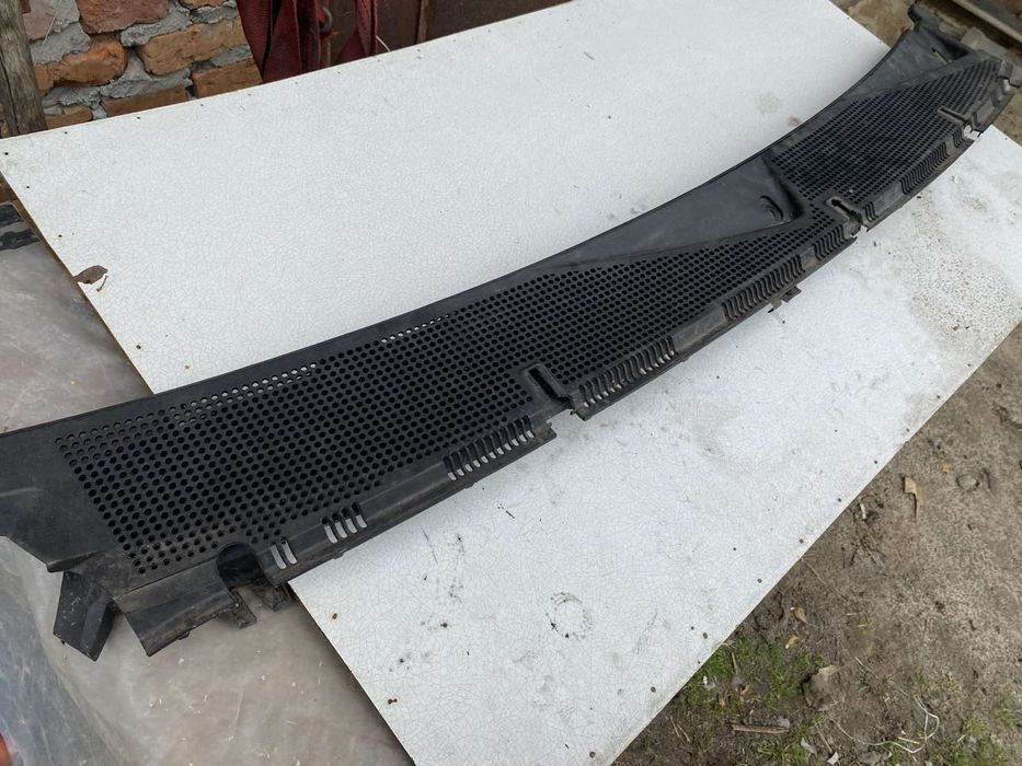 Жабо пластик під лобове скло Мерседес ML w163 мл - ка 163-8300167