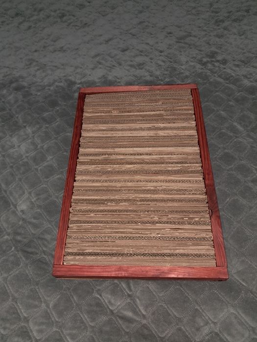 Дряпалка,когтеточка.