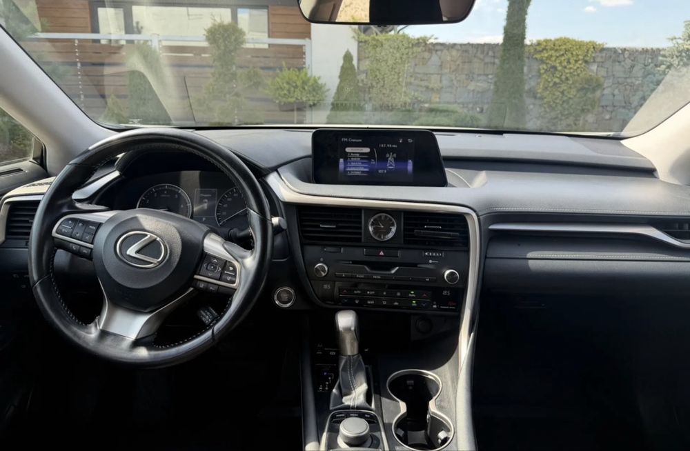 Автомобіль Lexus RX-300
