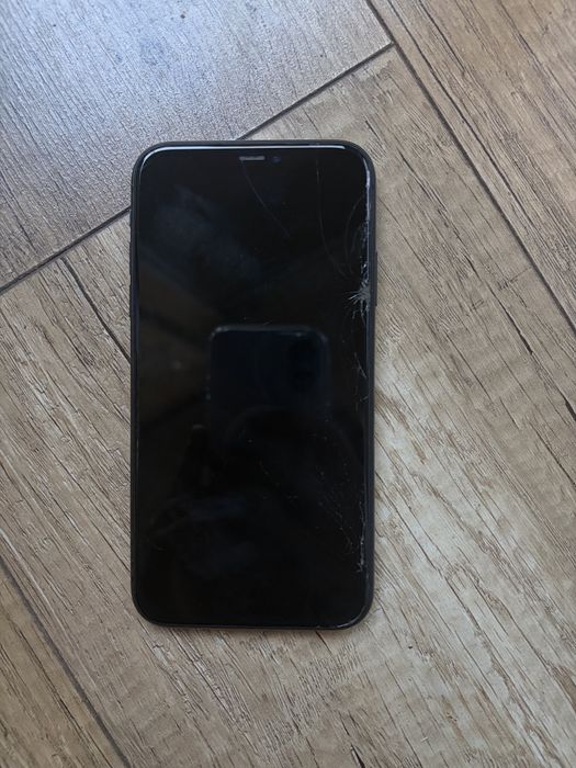 Iphone 11  64 GB