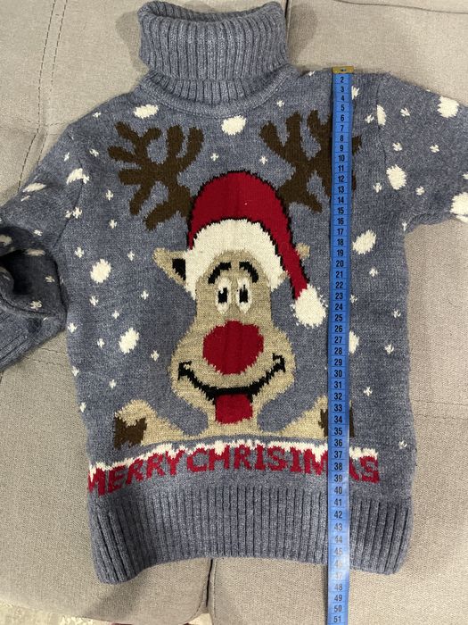 Светр новорічний