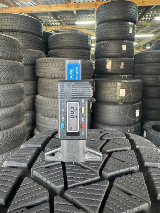 Зимова резина бу 225/60 R17 Bridgestone Blizzak DM-V2 арктична 9 мм пара або комплект