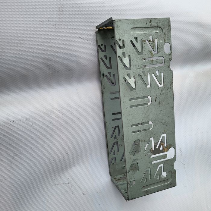 Uchwyt ,mocowanie, Kieszeń, szuflada radia krótka