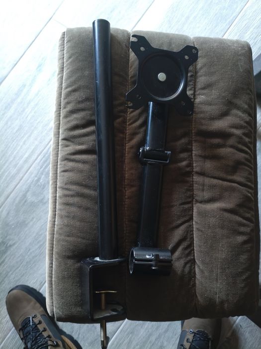 Vendo suporte para monitor Vesa 75 e Vesa 100