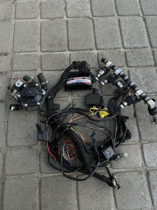 ГБО установки stag4,qbox,stag 200 go fast,б/y обладнання продаж балони