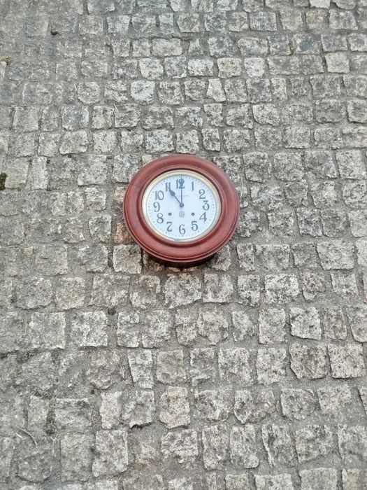 Relogio de parede antigo da A Boa Reguladora Porto