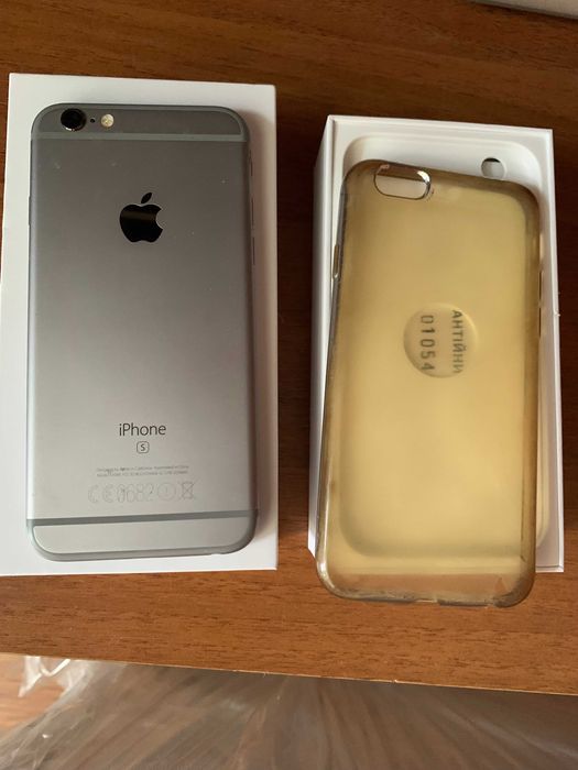 Телефон IPhone 6S