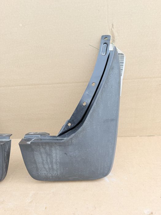 Volvo XC60 2 II chlapacze tylne OEM oryginał
