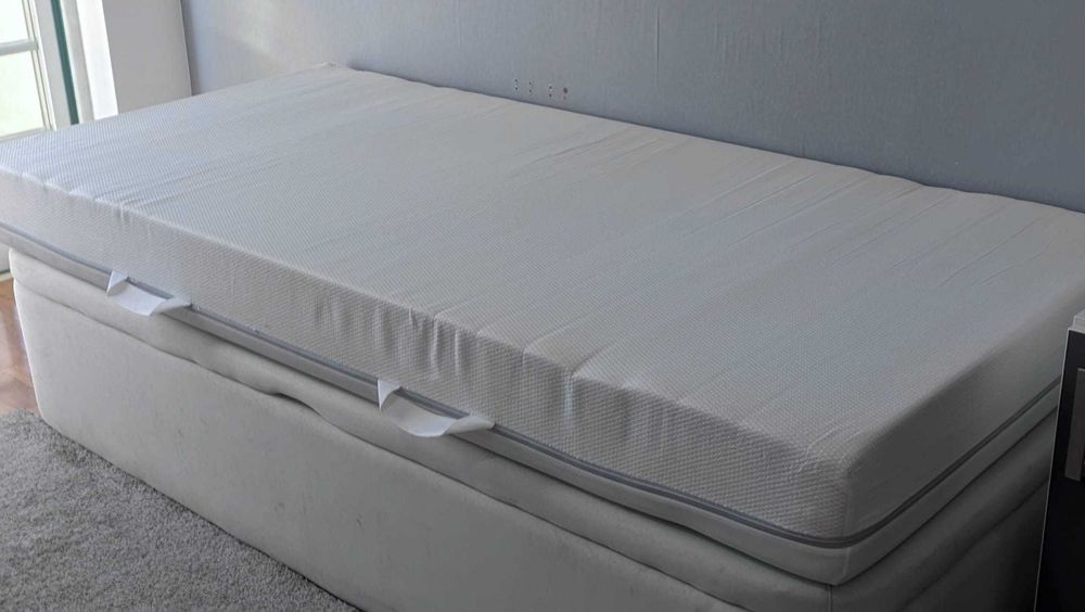 Sommier 90x190 com arrumação + Colchão Emma