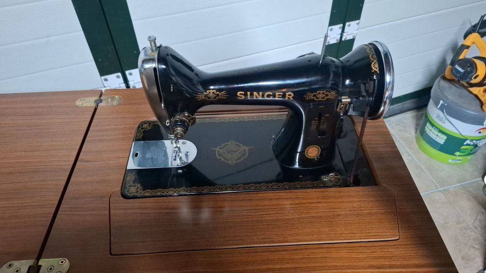 Máquina de costura Singer