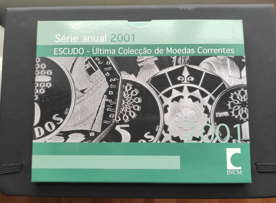 Moedas Escudos em carteira BNC 2001