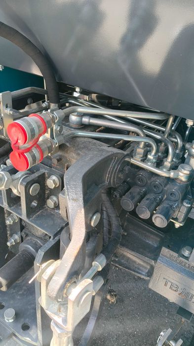 Трактор Булат 504 дашок BULAT TE504R з  дашком реверс примусова навіска рівна підлога бокова кпп