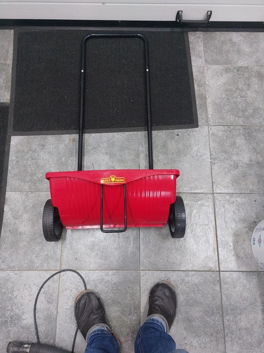 Siewnik  wolf garden 15l