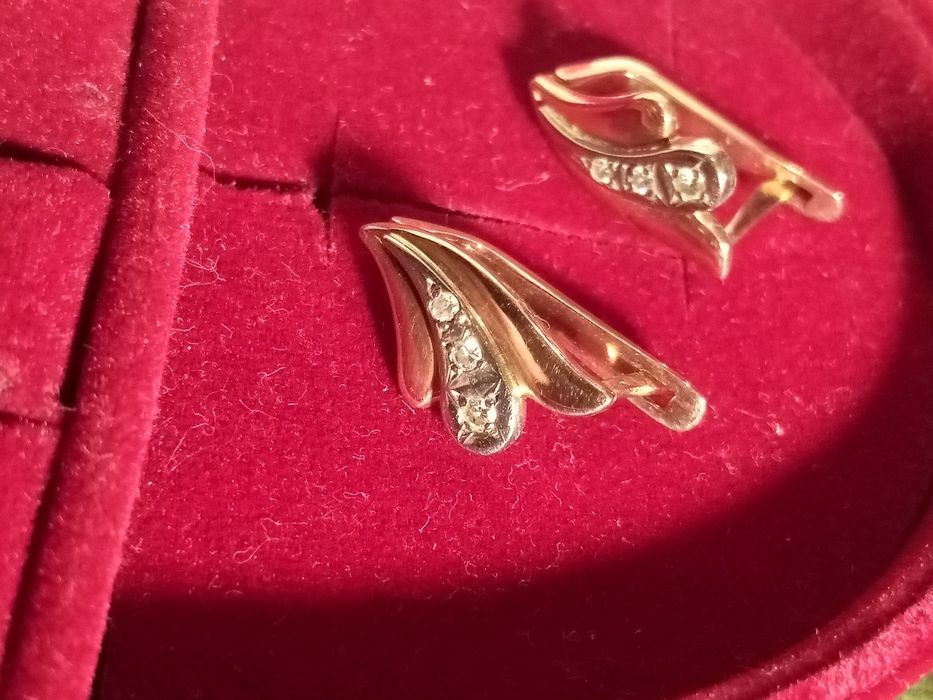 Кольцо серьги золотые с бриллиантами СССР качество