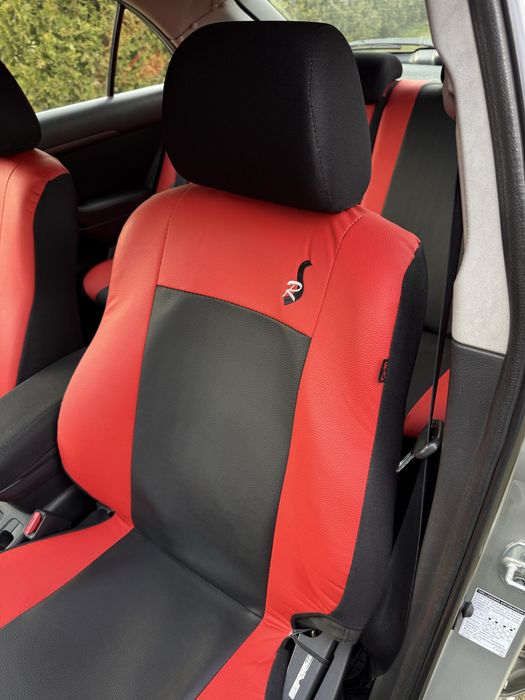 Pokrowce komplet Toyota Avensis