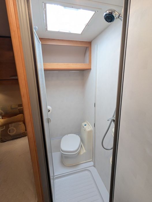 RESERVADA, Caravana/ quarto fixo/4 pessoas/levo ao local