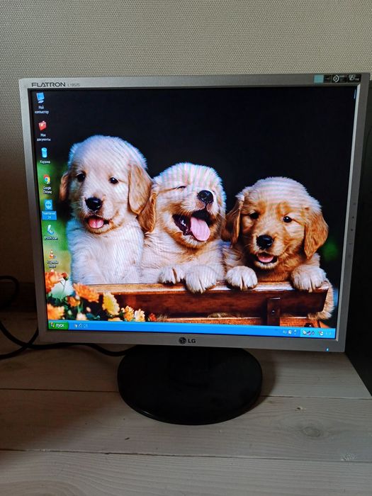 Продам Екран для комп'ютера