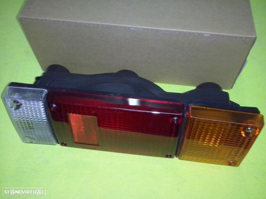Farolim de trás Nissan Pickup D21 e Cabstar F22 etc NOVOS