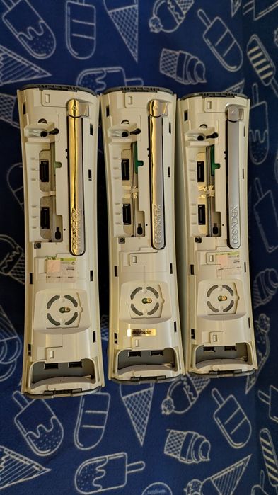 Продам лот консолей xbox 360