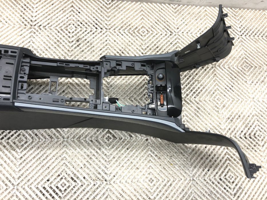 TUNEL ŚRODKOWY PEUGEOT 508 I Hatchback 10-18 9675214780 KONSOLA