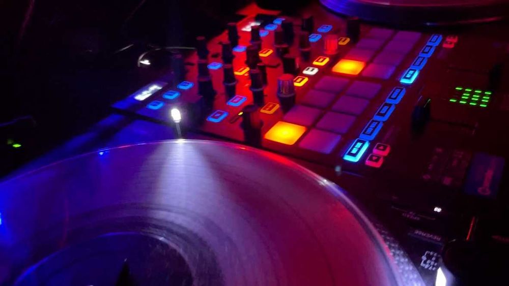 Profesjonalny DJ na Twoją imprezę!