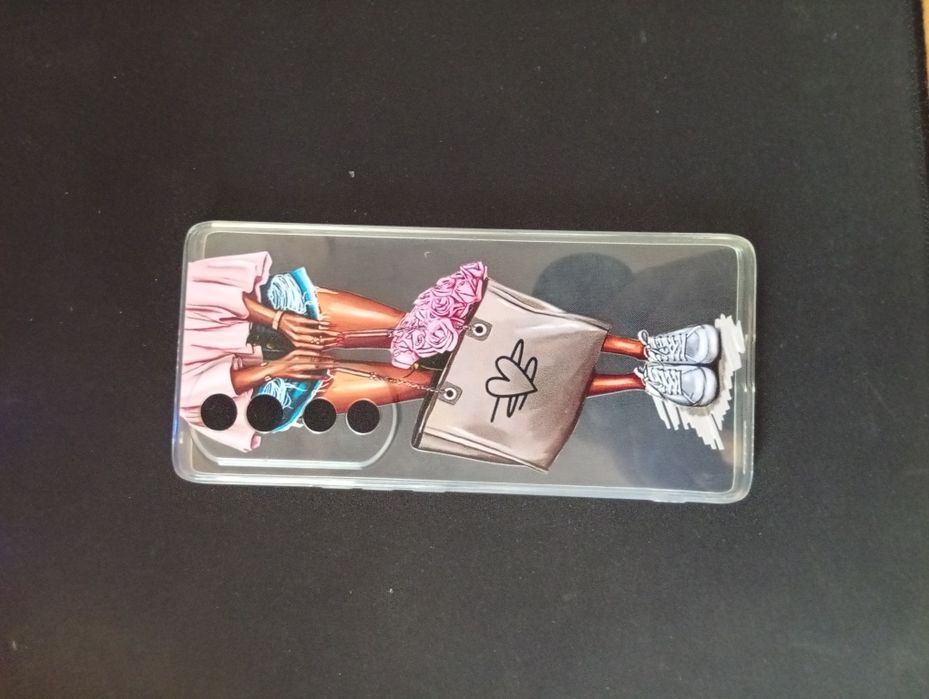 Продам чехол  в идеальном состоянии