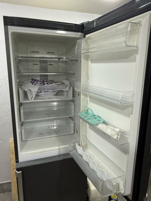 Холодильник Ariston Hotpoint