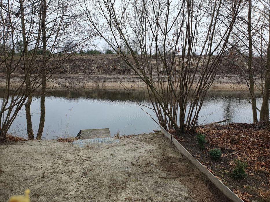 Колонщина. Будиночок з виходом на озеро