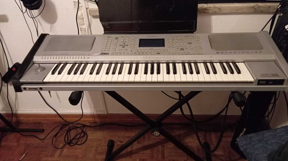 Teclado Ketron SD5 com porta usb & Dis hd
