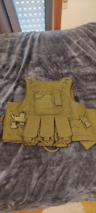 Colete airsoft semi novo