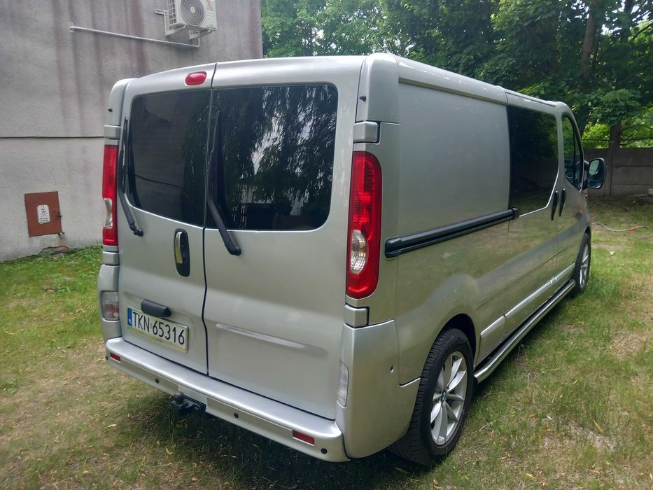 Opel Vivaro 2.5 Diesel 6 osobowy brygadówka automat
