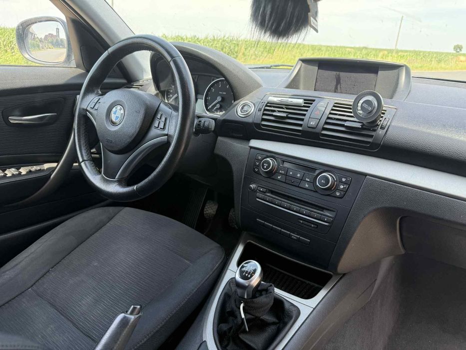 Sprzedam BMW seria 1 e87 2.0 benzyna 122 km