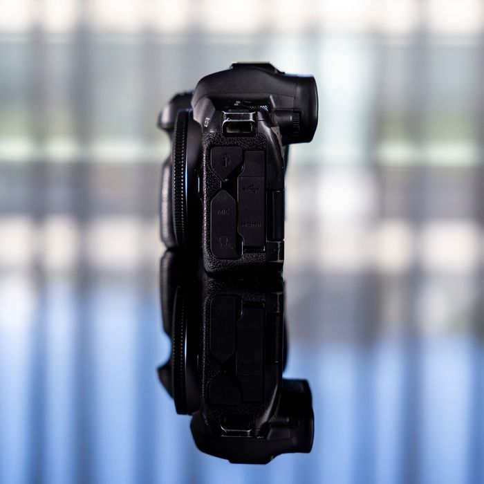 Canon EOS R - Corpo - Sensor Full Frame de 30,3 MP