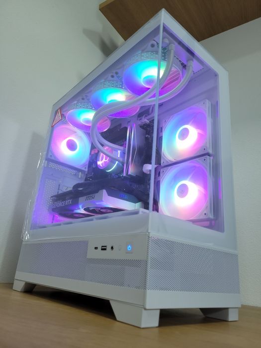 PC Gaming Ryzen 7 9800X3D | RTX 5070 12GB | 1TB SSD | 32GB RAM DDR5