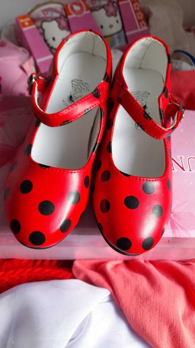 Sapatos Vermelhos 31