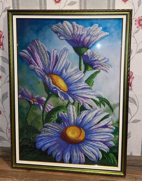 Картина вишита бісером "Ромашки"