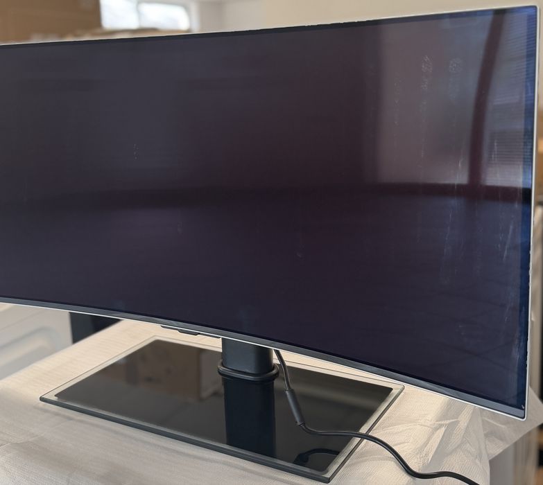 Monitor samsung oled g8