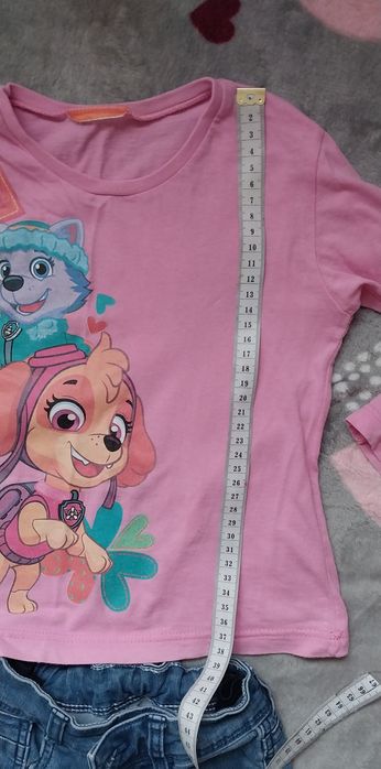 Продам комплект речей на дівчинку 4-5 років