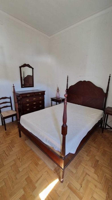 Mobília de Quarto Clássica Estilo D. Maria - Vintage