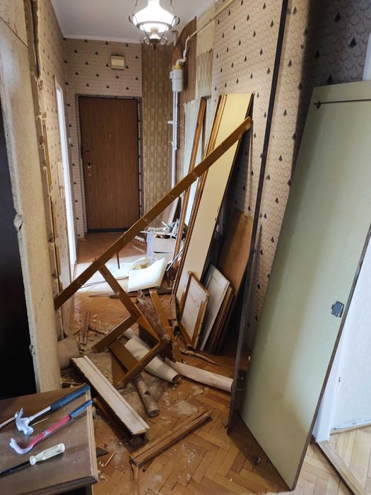 Opróżnianie Domów Mieszkań Sprzątanie Piwnic Garaży