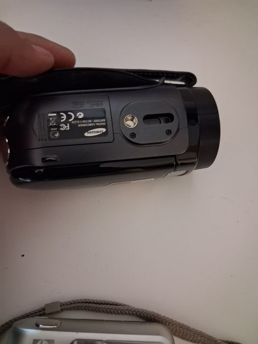 Máquina de filmar  e de fotografar