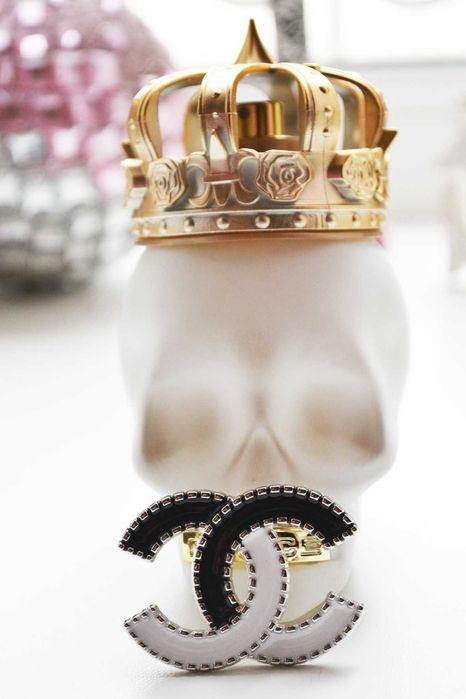 Роскошная брошь черно - белая брошка  Chanel