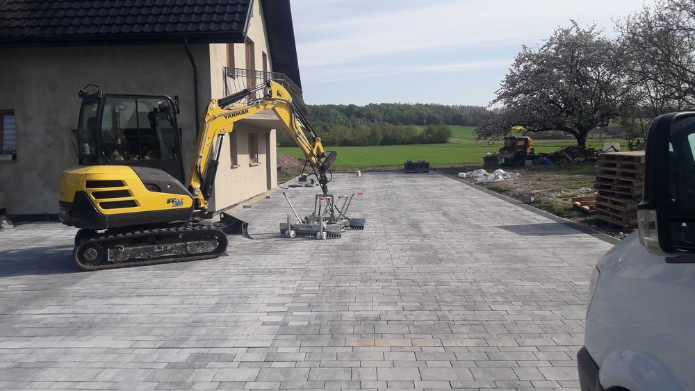 Brukarstwo układanie kostki utwardzenie terenu montaż ogrodzeń