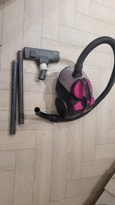 Пылесос проходят пилевсмоктувач SATURN  безмішковий  робочий  495 грн