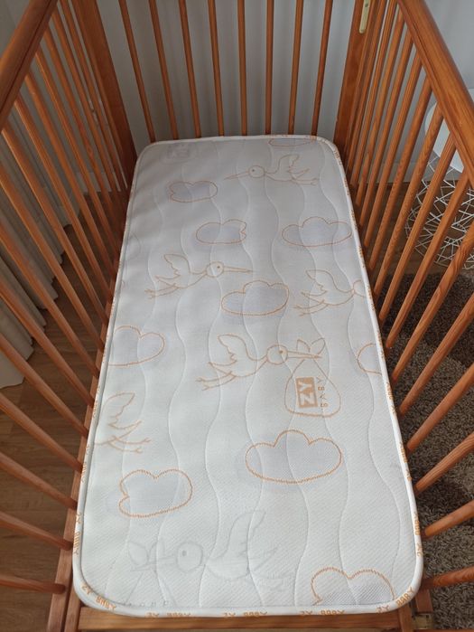 Berço/ cama de grades Zippy com colchão (bom estado)