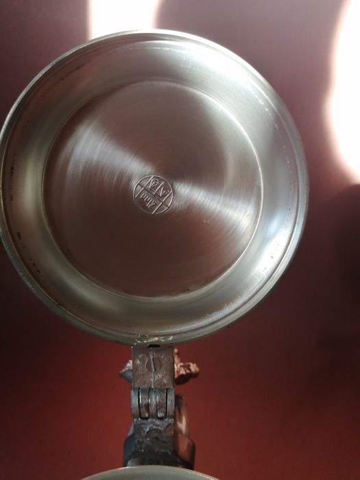 Caneca alemã cerveja colecção grés e tampa em estanho (+nas fotos)