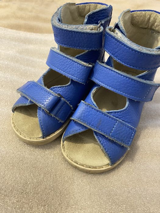 Ортопедичні босоніжки