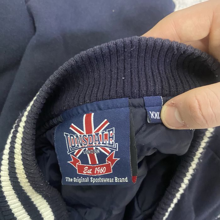 Бомбер курточка Lonsdale