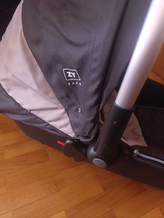 Trio: carro + alcofa + ovo