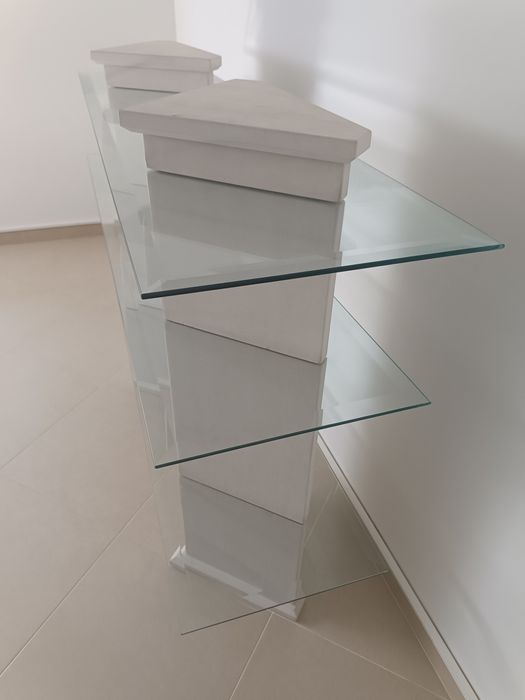 Estante Pedra c/ 3 prateleiras vidro biselado